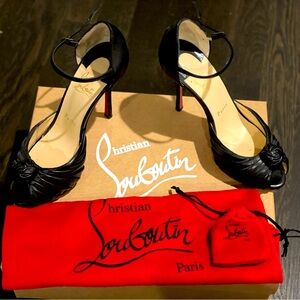 Christian Louboutin LIKE NEW classy 36.5 heels!!!  Will go fast.